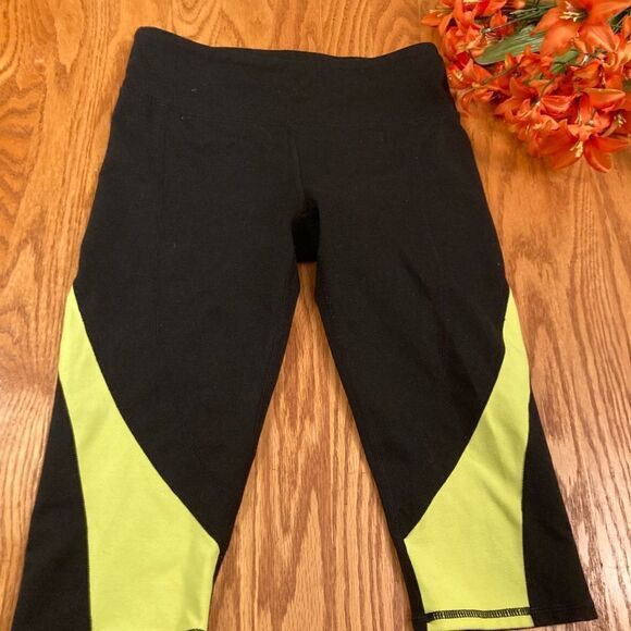 Fabletics Black and Yellow Leggings - Picture 2 of 9
